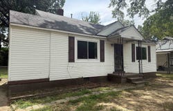 2982 KINGSTON Dr, Memphis, TN 38127