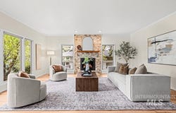 1064 W Parkhill Dr, Boise, ID 83702