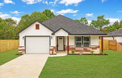 111 N Oak Street, Ector, TX 75439