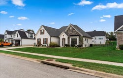 3012 Red Oak Trail, Versailles, KY 40383