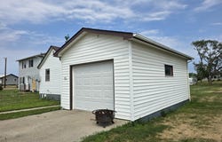 521 2nd St SW, Highmore, SD 57345
