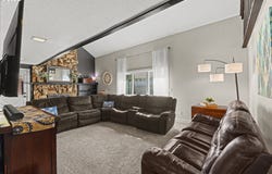 1617 OAK St, NorthBend, OR 97459