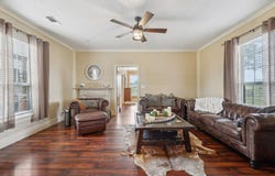 1200 County Road 211, Giddings, TX 78942