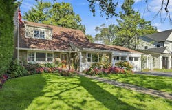 23 Allen Road, Rockville Centre, NY 11570