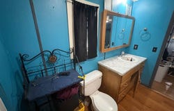 105 W Clay Street, IA 50216