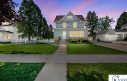 216 E 1st Street, Blue Earth, MN 56013