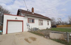 732 Lincoln Ave, Minot, ND 58703