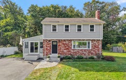468 Underwood St, Holliston, MA 01746