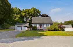 5 Beejay Ct, Warren, RI 02885