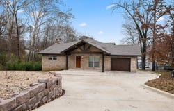 38 Winnebago Circle, Cherokee Village, AR 72529