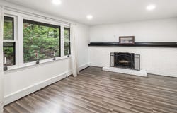 9 Colonial Rd, Sutton, MA 01590