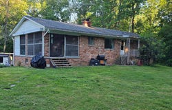 6301 LEEDS MANOR, MARSHALL, VA 20115