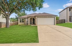 8015 CHESTNUT GATE DR, Converse, TX 78109