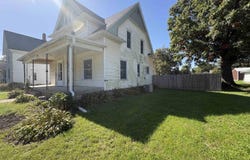 828 Drake Avenue, Centerville, IA 52544