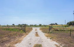 105 CR 423, Taylor, TX 76574