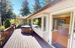 925 7TH St, Brookings, OR 97415