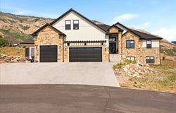 838 E MOUNTAIN Rd N, North Ogden, UT 84414