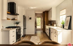 7122 Glasgow Ave, Los Angeles, CA 90045