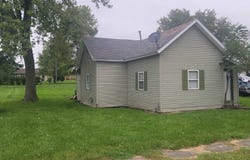 5726 E 400 S, Salamonia, IN 47381
