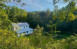 411 Masters Run, Leroy, WV 25252