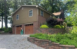 108 Needham Dr, Valencia, PA 16059