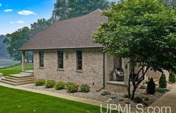 9045 N.3 Lane, Gladstone, MI 49829-0000