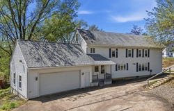 39 E Main St, Merrimac, MA 01860
