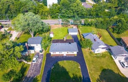 727 SKYLINE Drive, Barrington, IL 60010