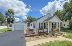 520 S 5th Street, Sullivan, IL 61951