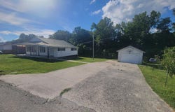 942 Mount View Rd, Robbins, TN 37852