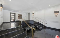 1121 N Olive Dr, West Hollywood, CA 90069
