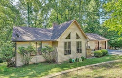 400 W Beaver Dam Ct, Goodview, VA 24095