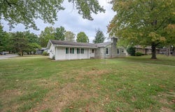 2143 S Brighton Drive, Springfield, MO 65804