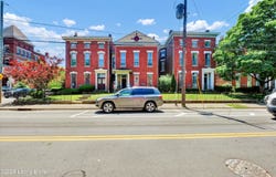 128 E Oak St, Louisville, KY 40203