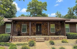 120 Smith Road, Paris, TN 38242