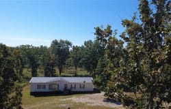 21806 King Drive, Summersville, MO 65571
