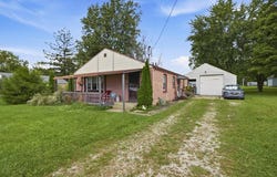 358 Oak St, Galion, OH 44833