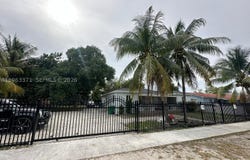 1128 NW 101st St, Miami, FL 33150