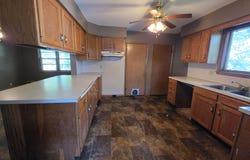 803 6TH ST, Sheldon, IA 51201