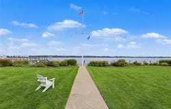 1180 Narragansett Boulevard, Cranston, RI 02905
