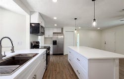 561 YALE ROAD, VENICE, FL 34293
