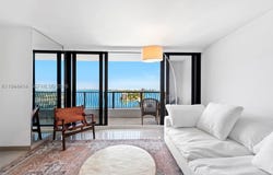 555 NE 15th St, Miami, FL 33132