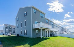 84 DRIPPING SPRING Drive, HEDGESVILLE, WV 25427