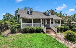 143 Broadway Avenue, Tryon, NC 28782