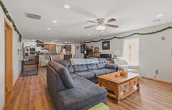 202 E 3rd St, Hillsboro, KS 67063-1103
