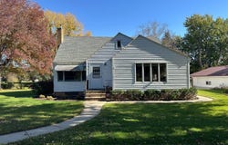401 S Sherman St, Wausa, NE 68786