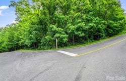 168 Tarnhill Drive, Flat Rock, NC 28731