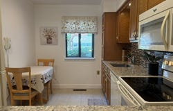 35 Nutmeg Road, Middlebury, CT 06762
