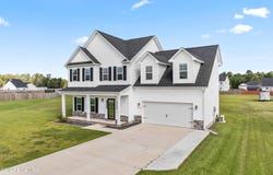 158 Uzzell Road, Hubert, NC 28539