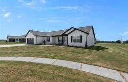 303 Seabiscuit Drive, Sikeston, MO 63801